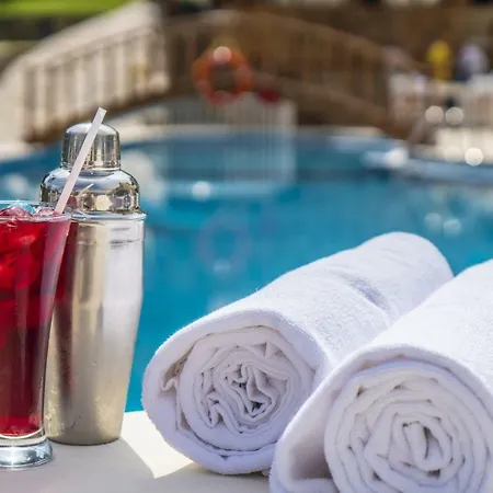 Hotel Mira Suites 3*